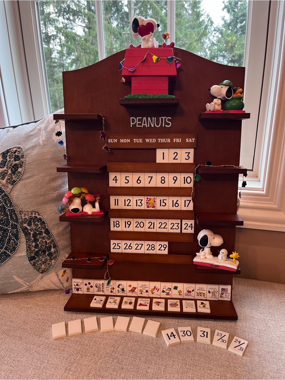 2018 Snoopy Through the Seasons Perpetual Calendar